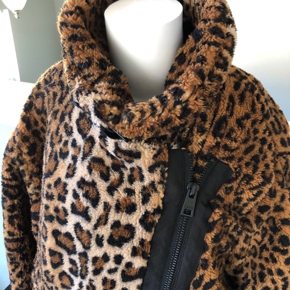 Levi’s Women's Moto Jacket Leopard Print Faux M - Picture 4 of 16
